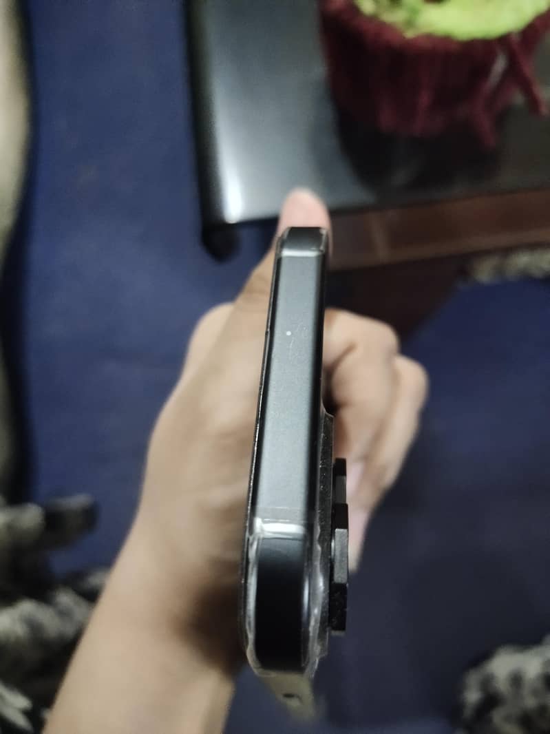 Apple iPhone 15 2