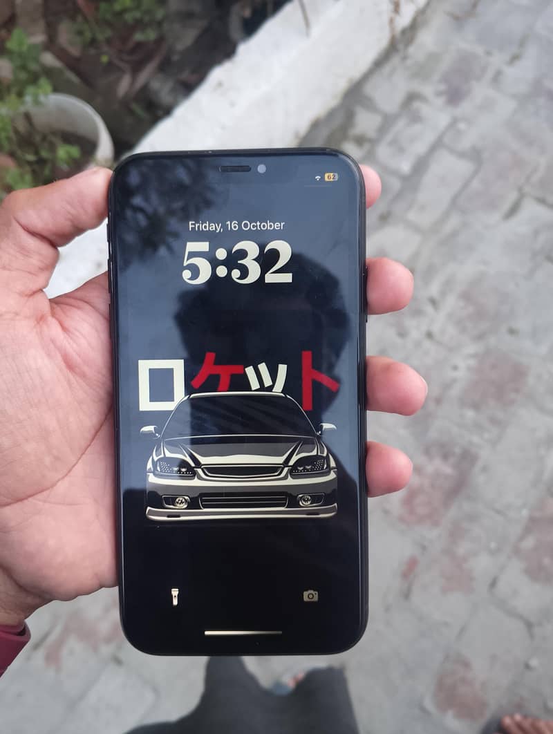 Apple iPhone XR 0