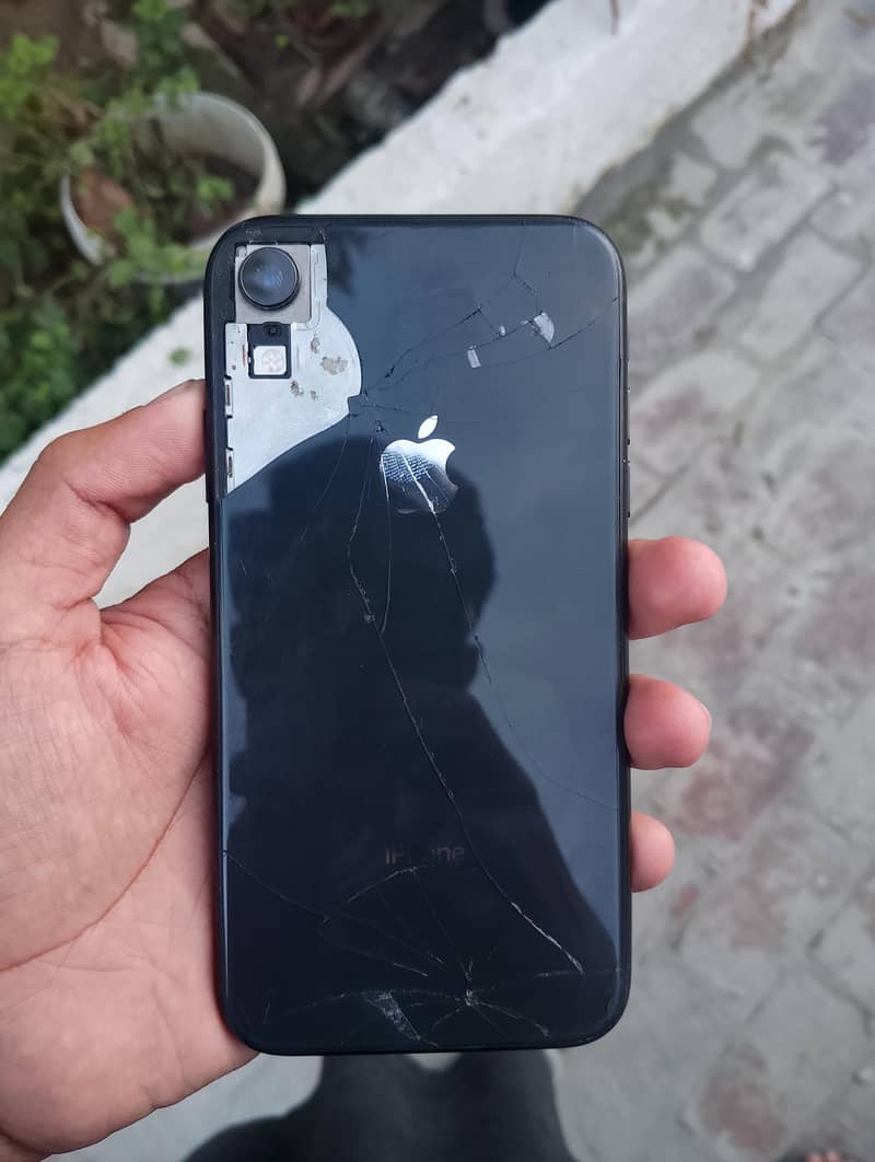 Apple iPhone XR 1