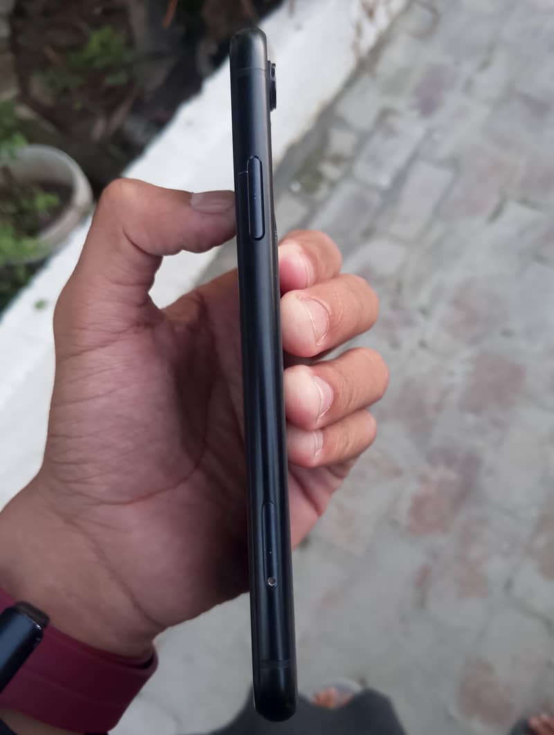 Apple iPhone XR 3