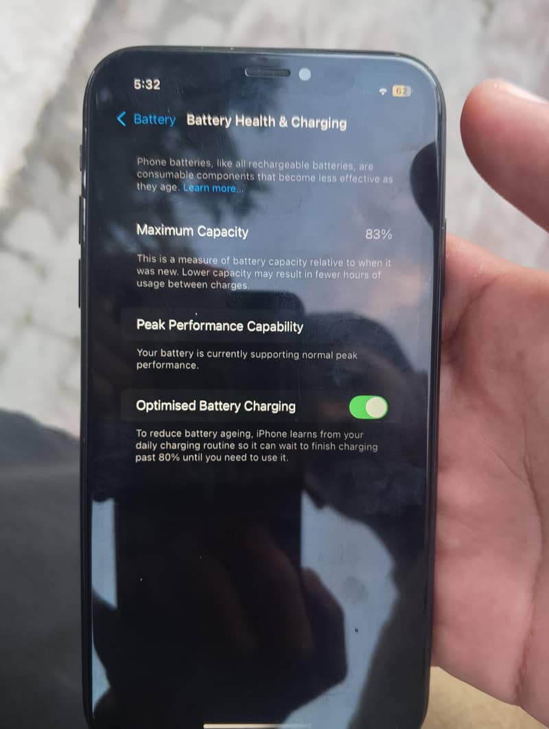Apple iPhone XR 7