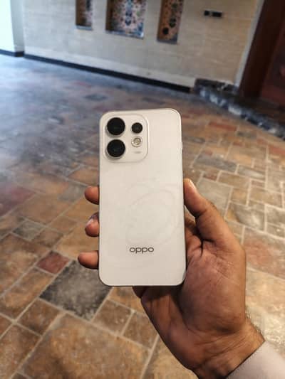 Title: OPPO Reno 16 5G / 12GB RAM 256GB Storage / Box Pack Accessories