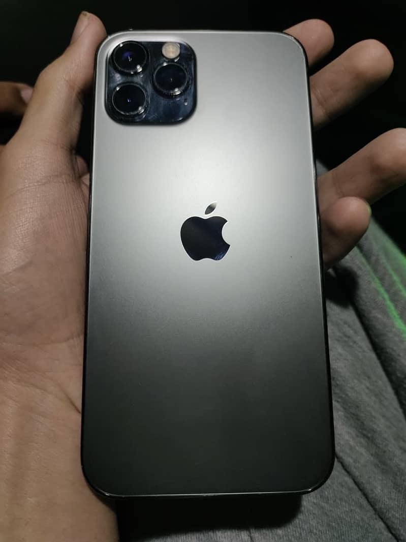 Apple iPhone 12 Pro 4