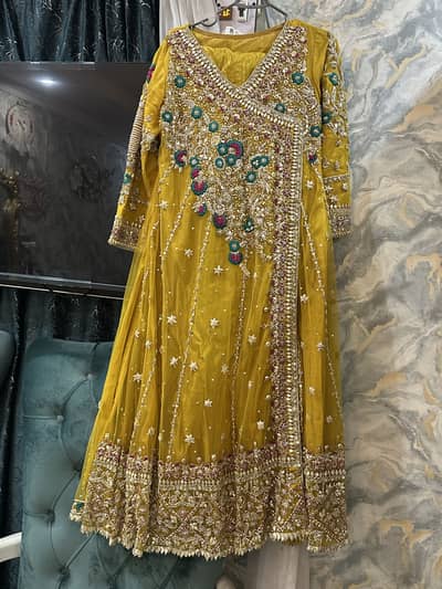 These 2 formal dresses best for bridesmaids on Mehndi events