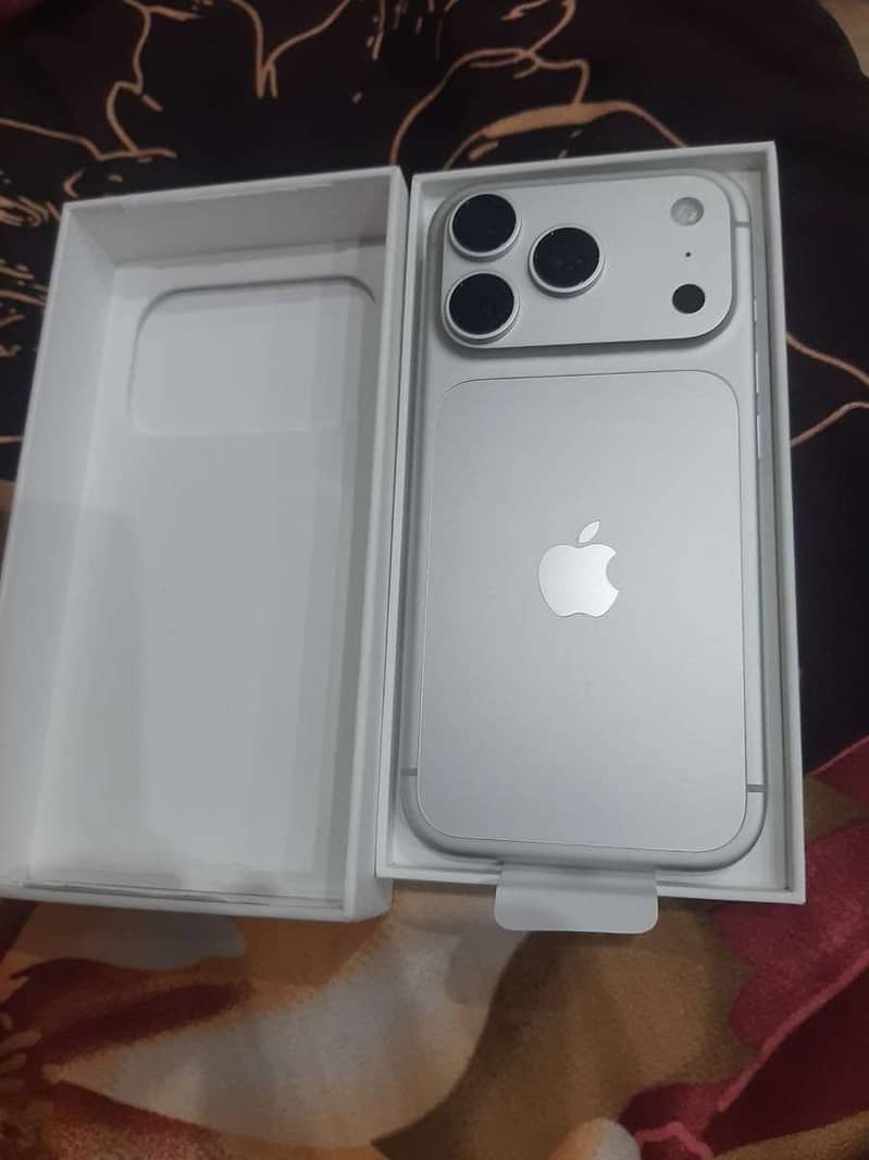 Apple iPhone 18 Pro 2