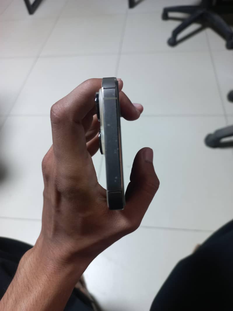 Apple iPhone 14 Pro 1