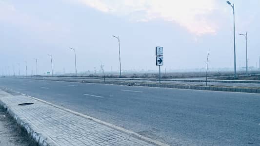 SPECIALIZING IN COMMERCIAL PROPERTIES IN DHA LHR