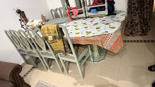 8 Chair Set Dining Table USED