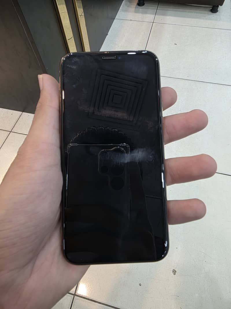 Apple iPhone 11 Pro 0