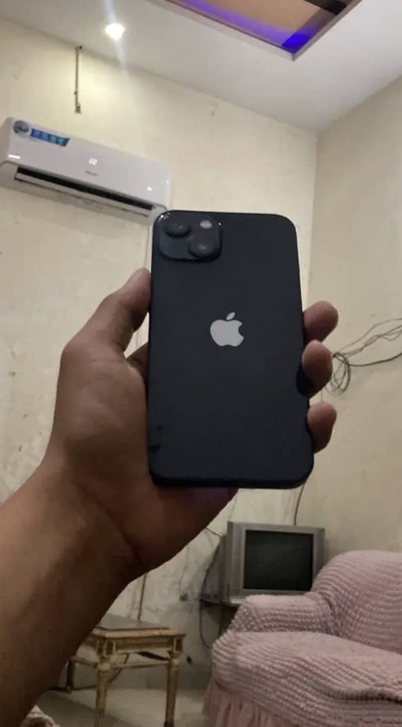 Apple iPhone 13 1