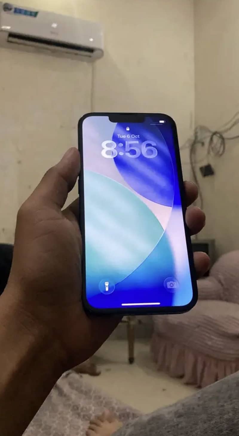 Apple iPhone 13 2