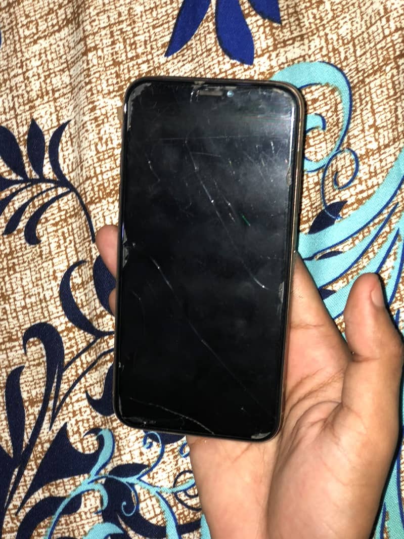 Apple iPhone XS 6