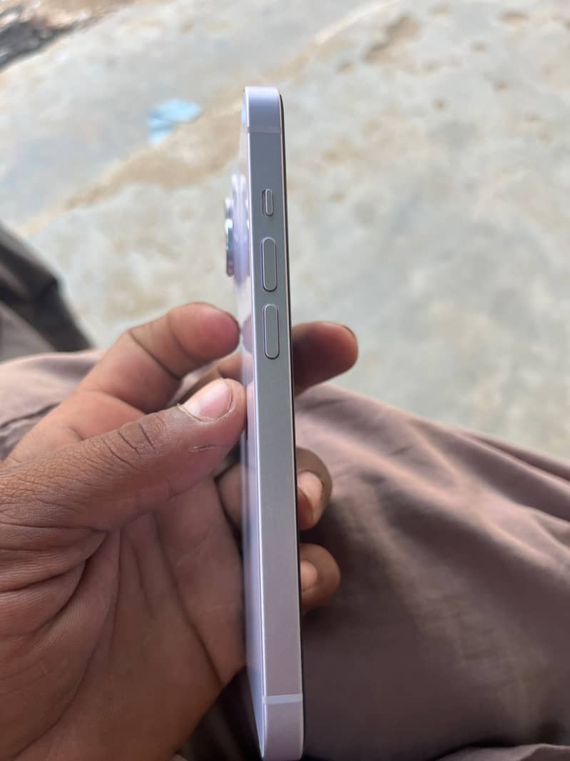 Apple iPhone 14 2