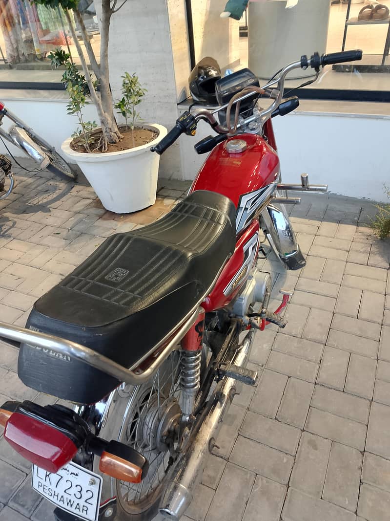 United 70cc 4