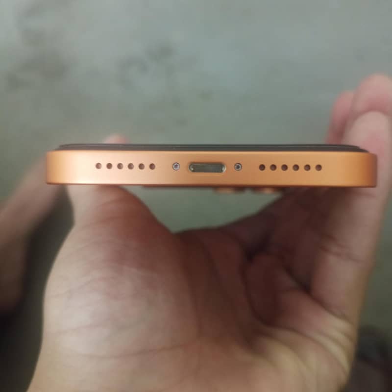 Apple iPhone XR 4