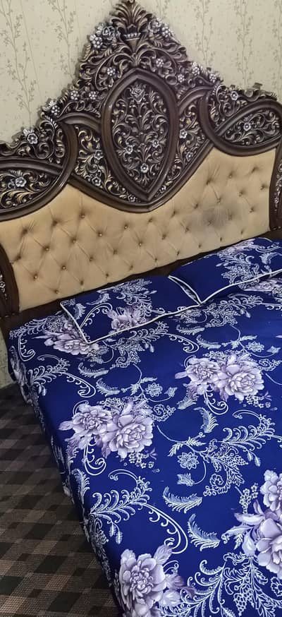 Luxury Royal Bridal Bed Set with Heavy Carving
