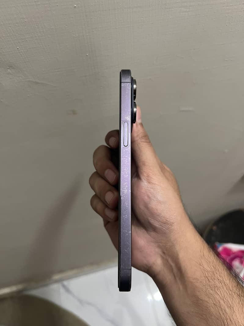 Apple iPhone 14 Pro Max 1