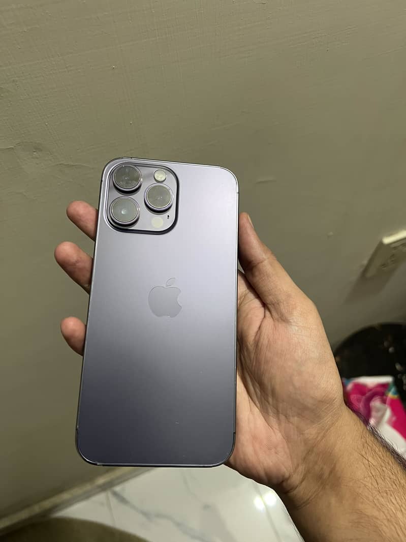 Apple iPhone 14 Pro Max 3