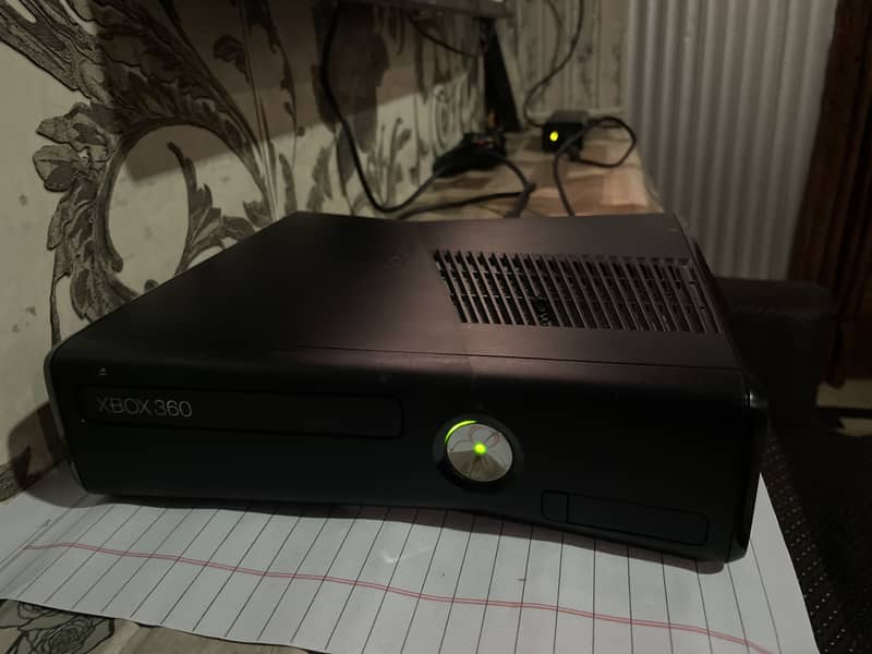 XBOX 360 S 1