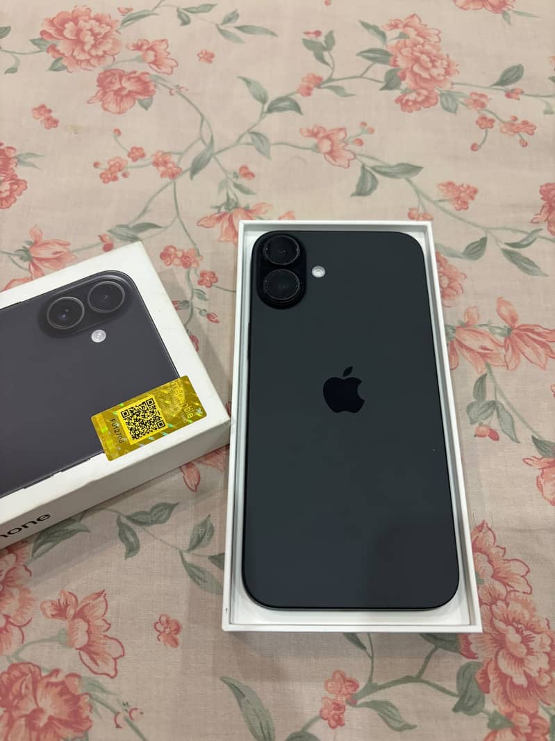 Apple iPhone 16 Plus 0