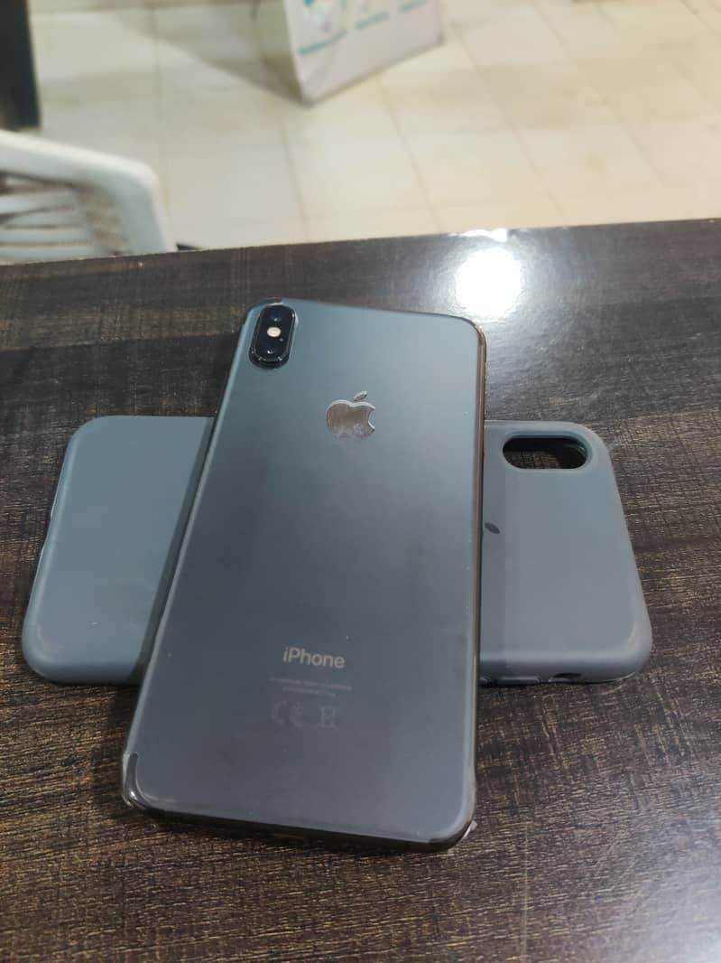 Apple iPhone XS Max 6