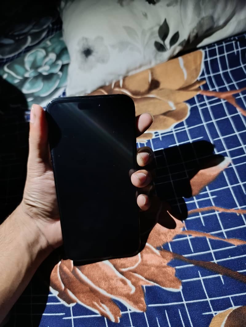 Apple iPhone 15 plus 3