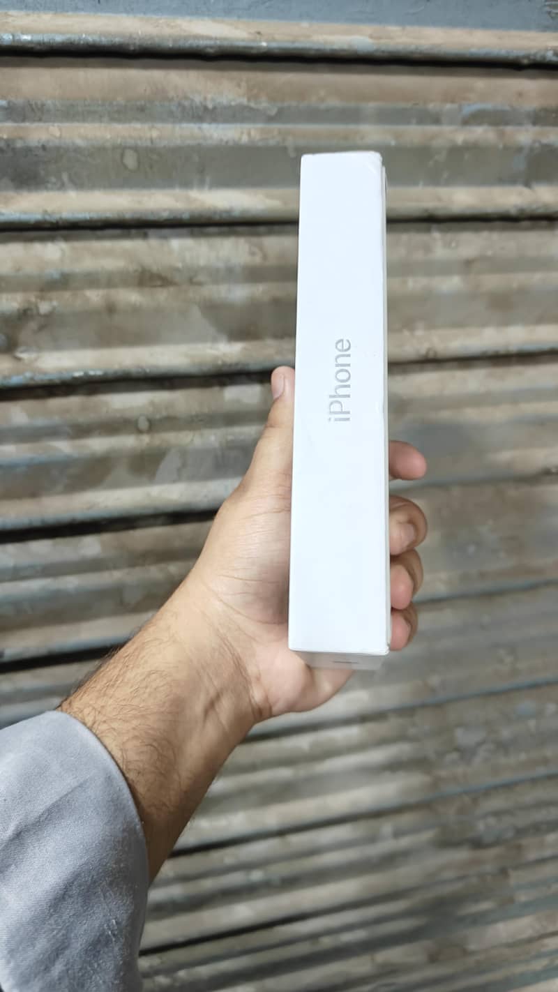 Apple iPhone 15 Pro Max 3