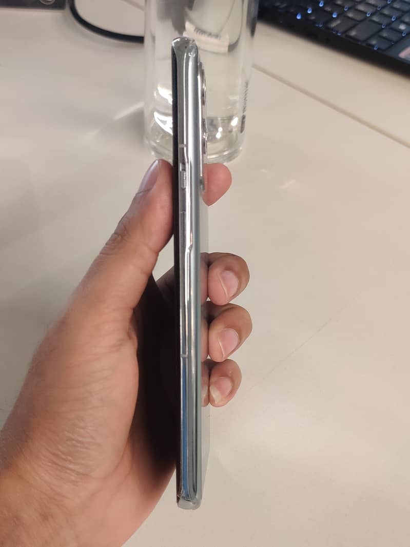 One Plus 9 Pro 4