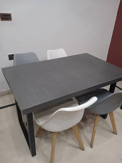 4 Seater Dining Table for sale