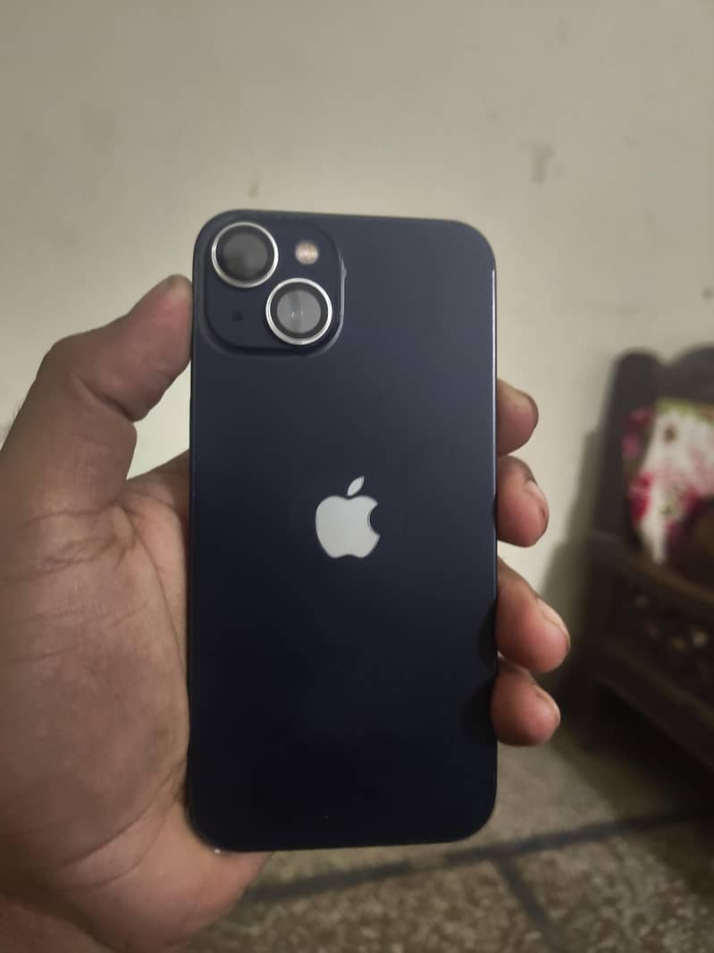 Apple iPhone 13 0