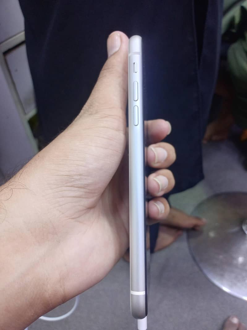 Apple iPhone 11 2
