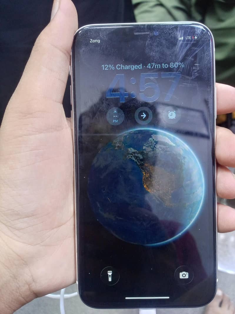 Apple iPhone 11 3