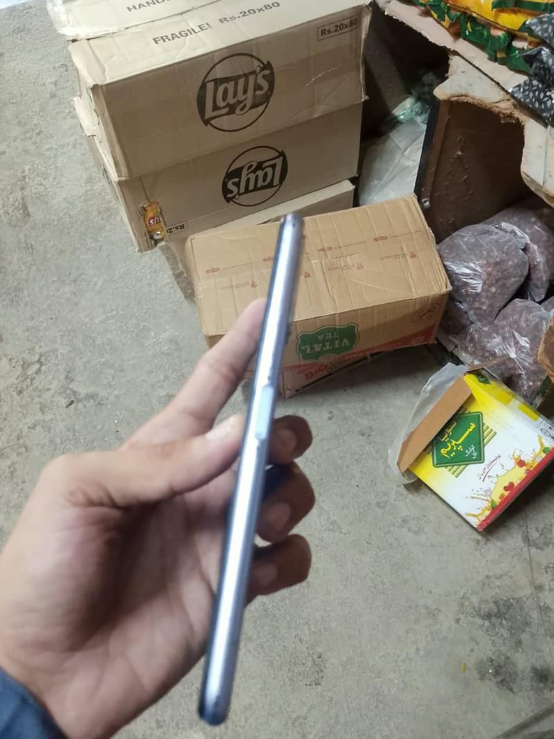 Vivo V21 3