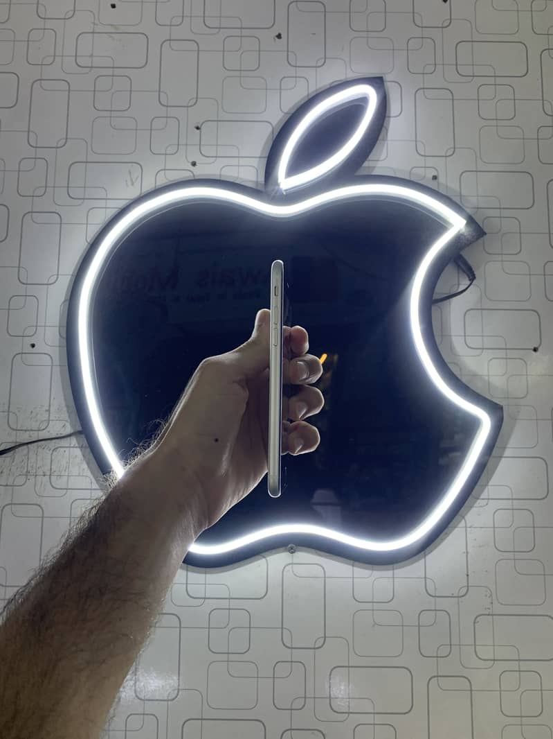 Apple iPhone SE 2