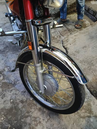 Honda 125 lush condition 0 meter