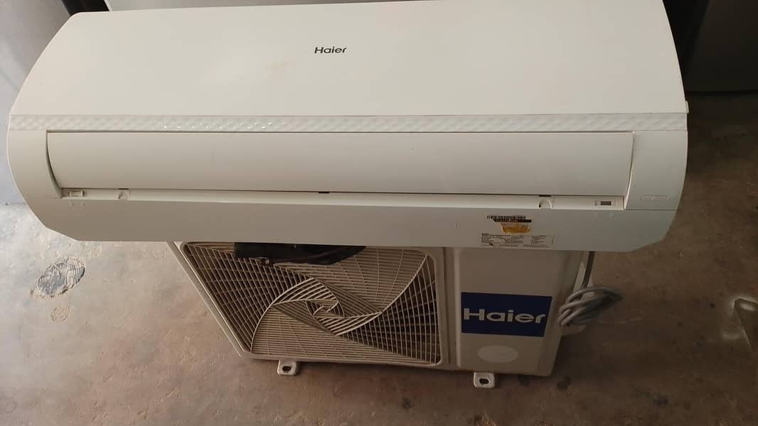 haier. 1.5 ton split A/C 1