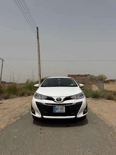 Toyota Yaris ativ x cvti 2021