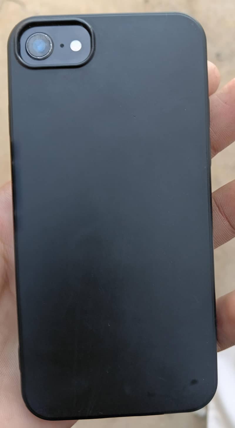 Apple iPhone 8 1