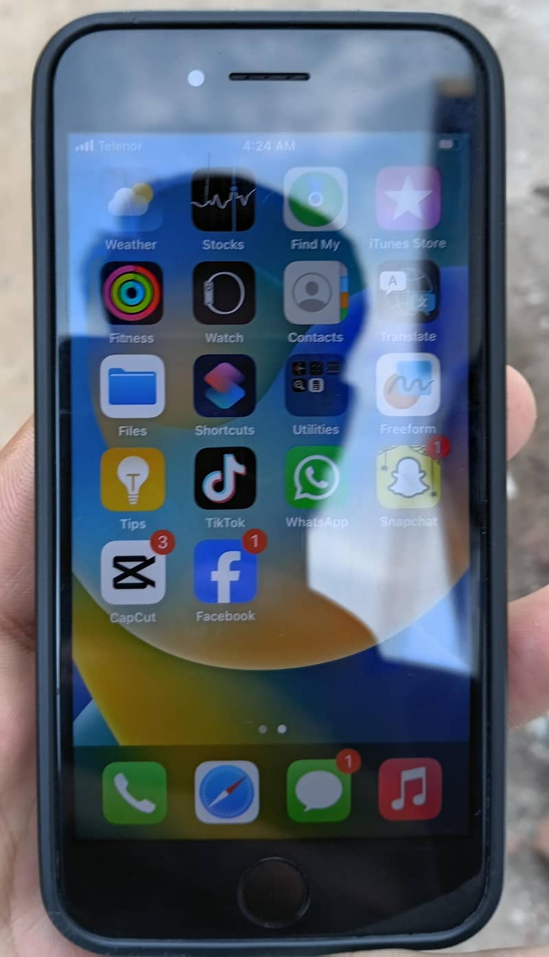 Apple iPhone 8 4