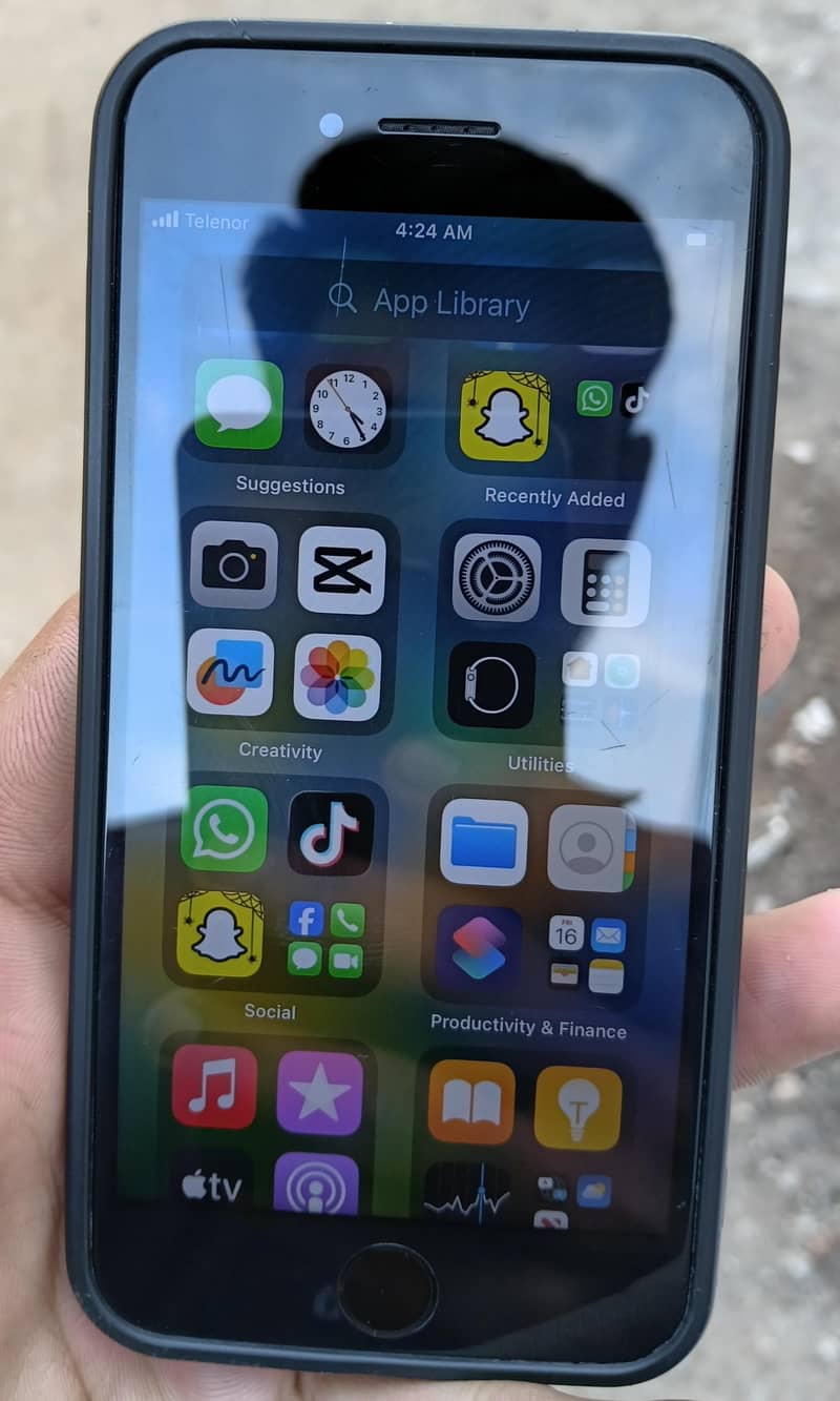 Apple iPhone 8 6