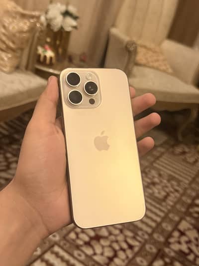 Apple iPhone 16 Pro Max