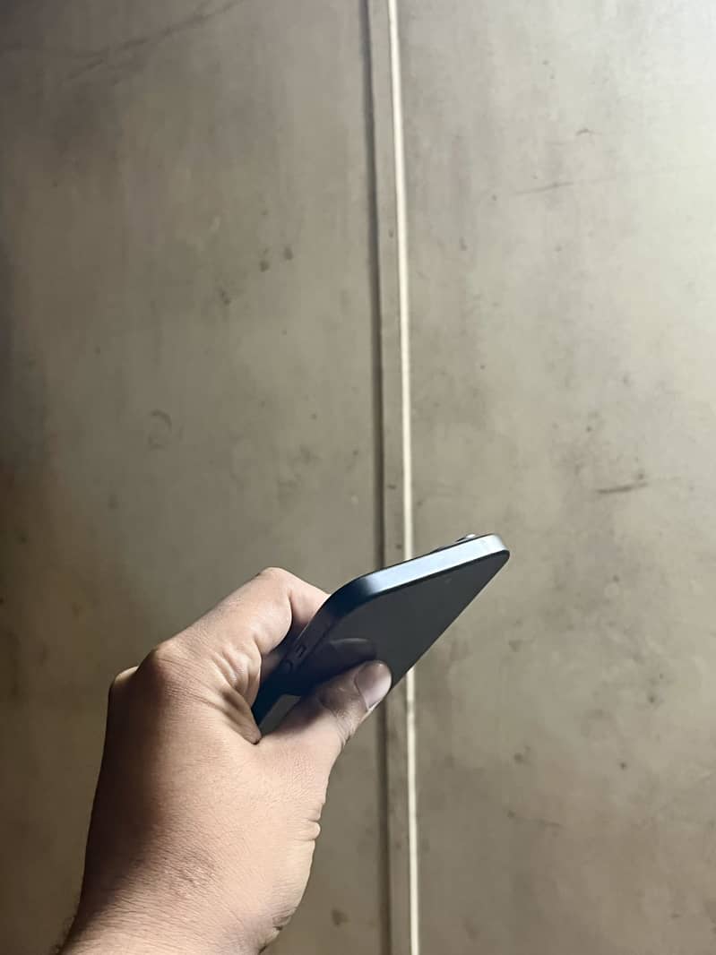 Iphone 15 2