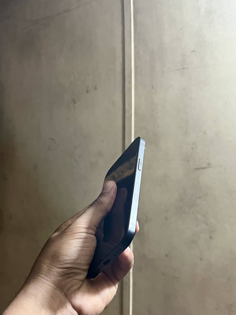 Iphone 15 4