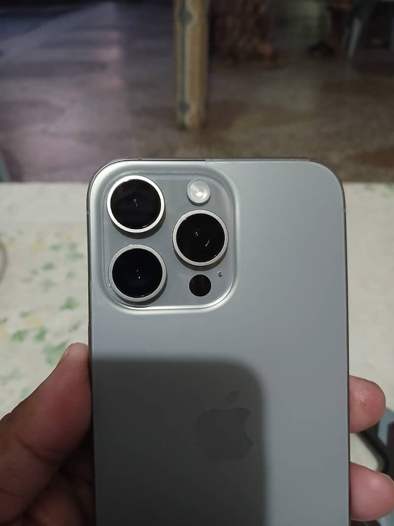 Apple iPhone 15 Pro Max 5