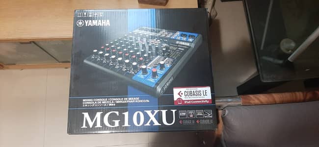 Yamaha MG10XU Mixer With 24 Digital Effects