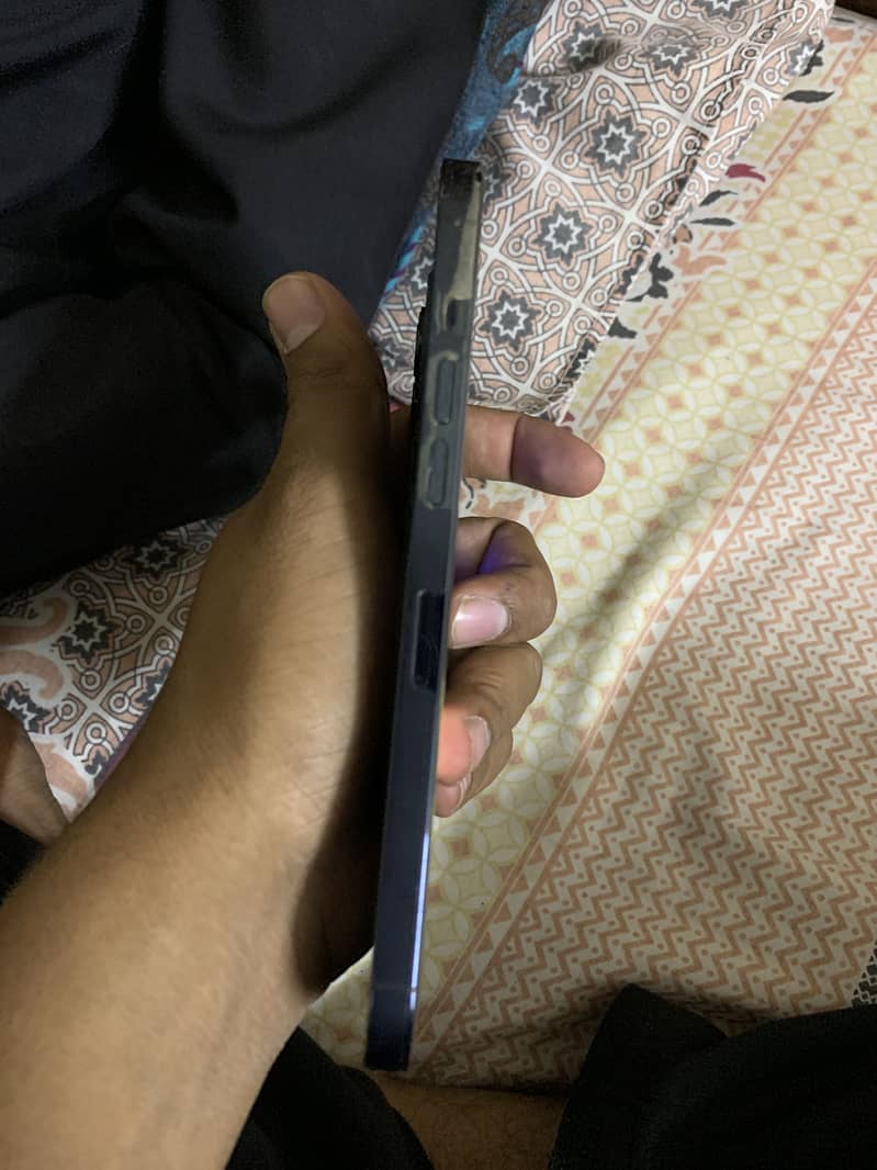 Apple iPhone 12 Pro Max 3