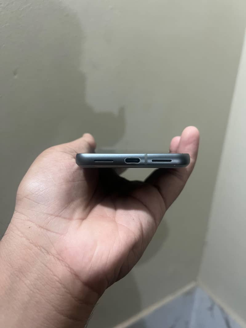 Google Pixel 8 3