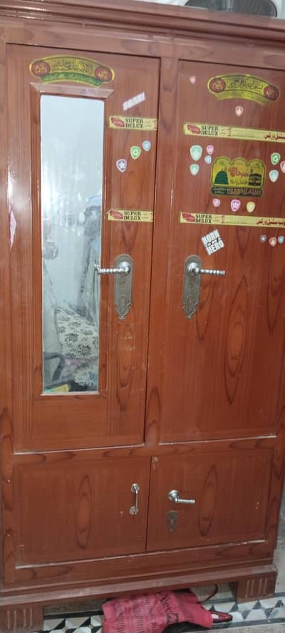 iron almari 2 door size 6x4 good condition location Gujrat