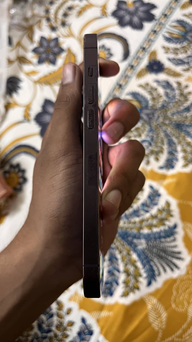 Apple iPhone 14 Pro 1