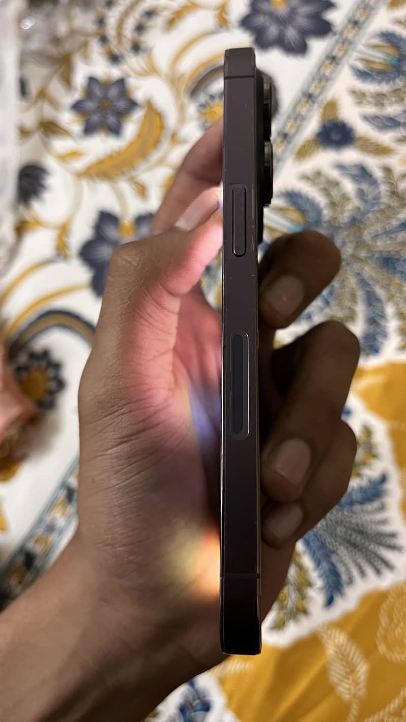 Apple iPhone 14 Pro 2